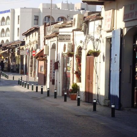 Dezo Luxury Town Apartment Λάρνακα Εξωτερικό φωτογραφία
